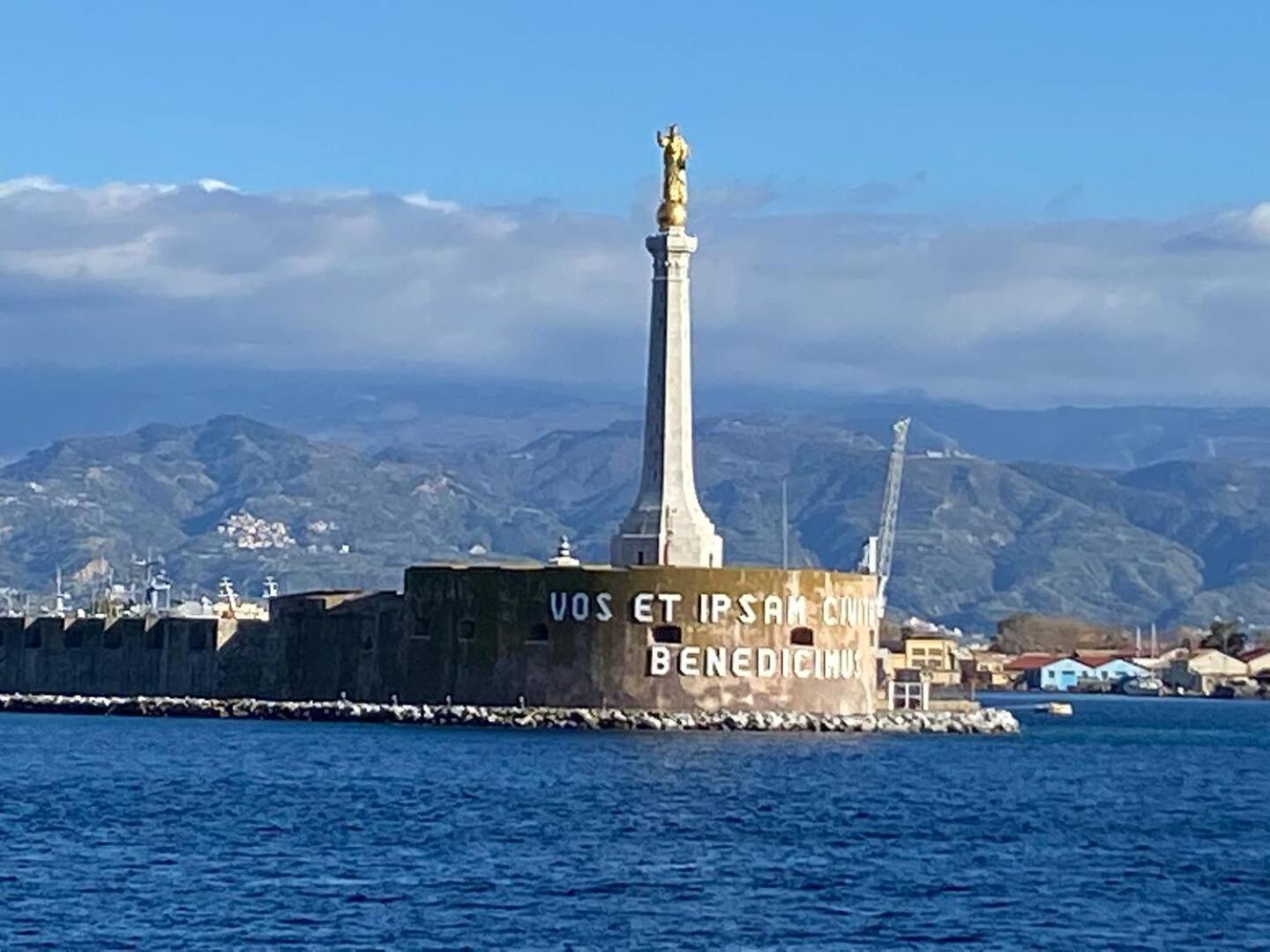 Operaprimasuite In Centro Messina Buitenkant foto